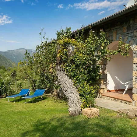 Casa Rosmarino * Cisano sul Neva