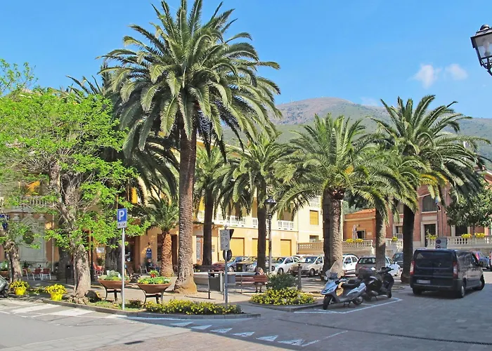 Casa Rosmarino Cisano sul Neva