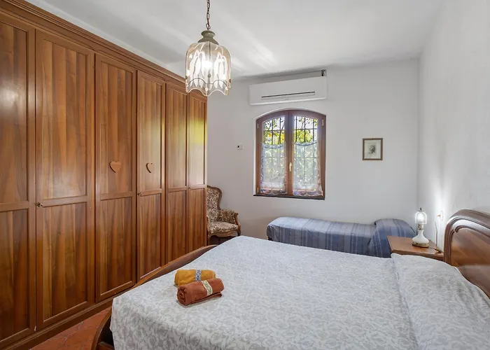 Casa Rosmarino Cisano sul Neva