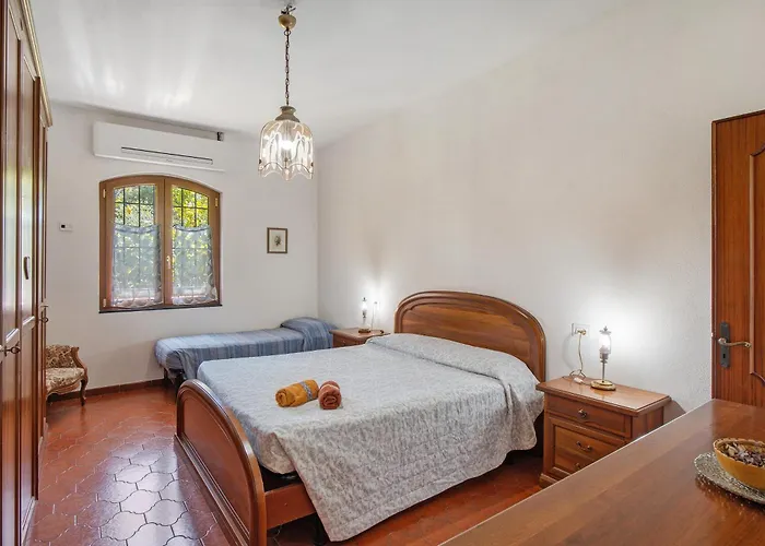 Casa Rosmarino Cisano sul Neva